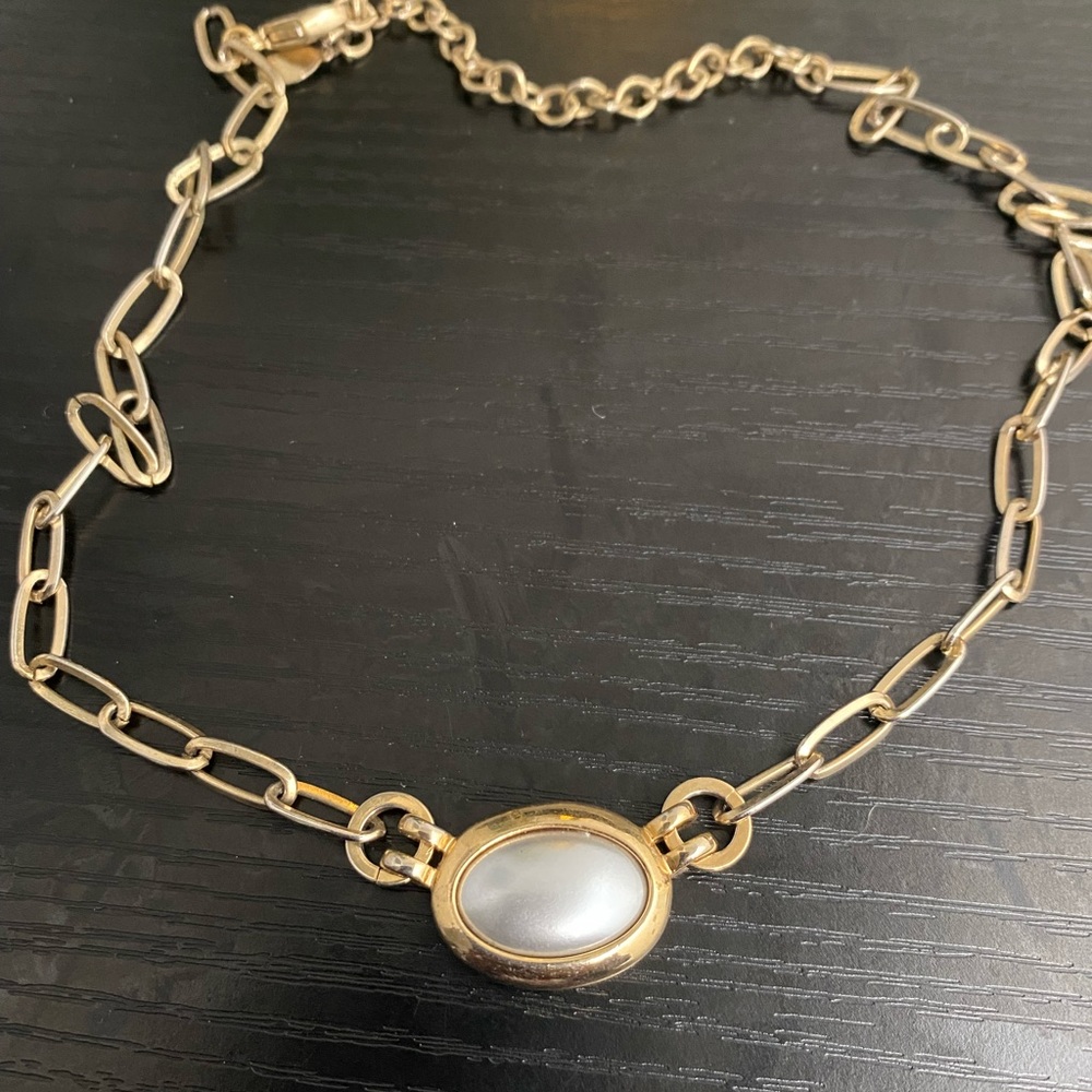 Gold Necklace w/ Pearl Pendant